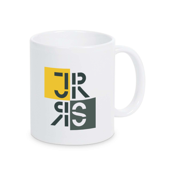 Weiße Keramiktasse mit Logo der Johann-Rieder Realschule Rosenheim